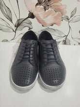 Load image into Gallery viewer, EG17 Black