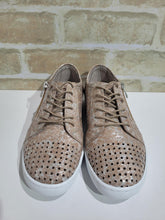 Load image into Gallery viewer, EG17P Taupe Print