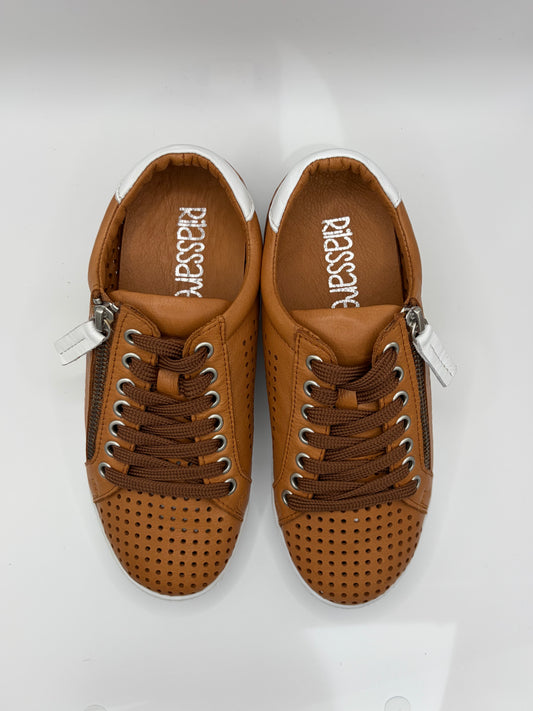 Temple Cognac/White