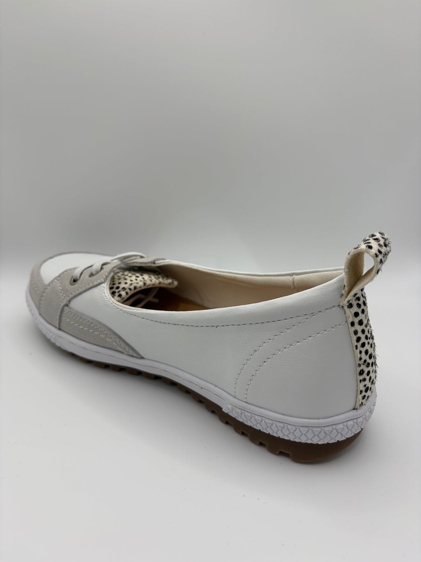 Garland White Multi