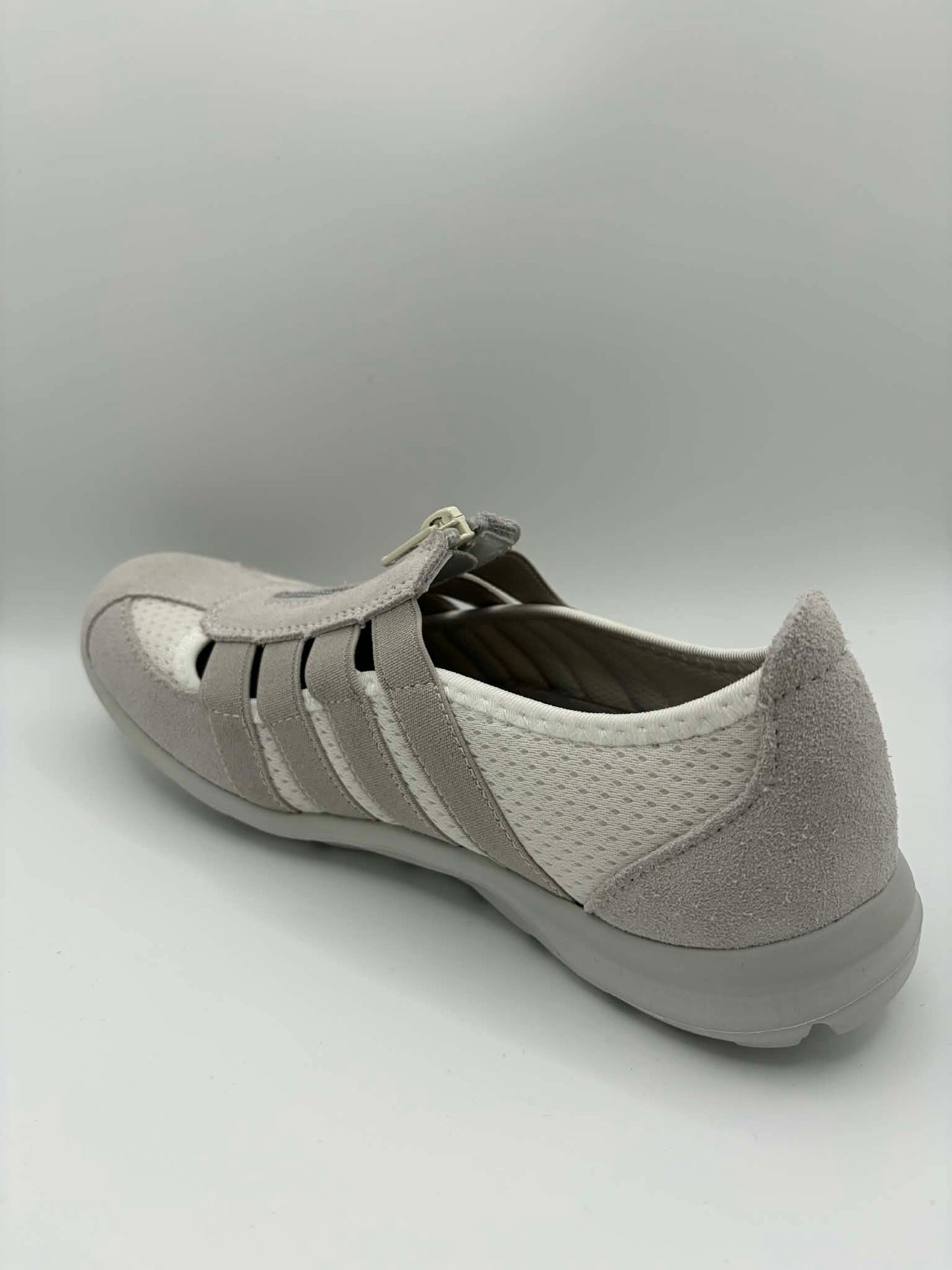 Christine Bone/taupe