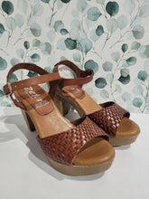 Load image into Gallery viewer, Felino Cuero