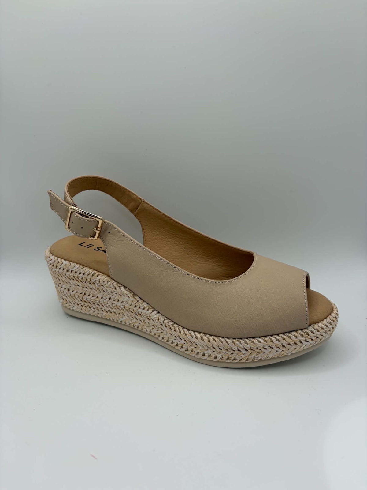 Petunia Beige