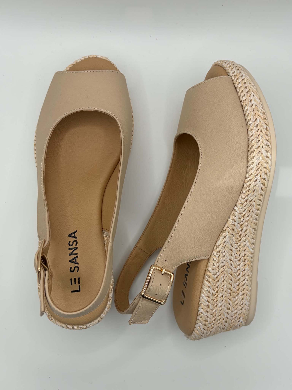 Petunia Beige