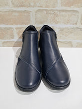 Load image into Gallery viewer, CP462-18 Navy Combo by Cabello
