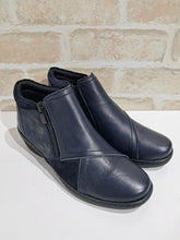 Load image into Gallery viewer, CP462-18 Navy Combo by Cabello
