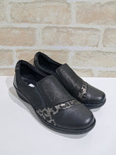 Load image into Gallery viewer, CP461-18 Black Combo by Cabello
