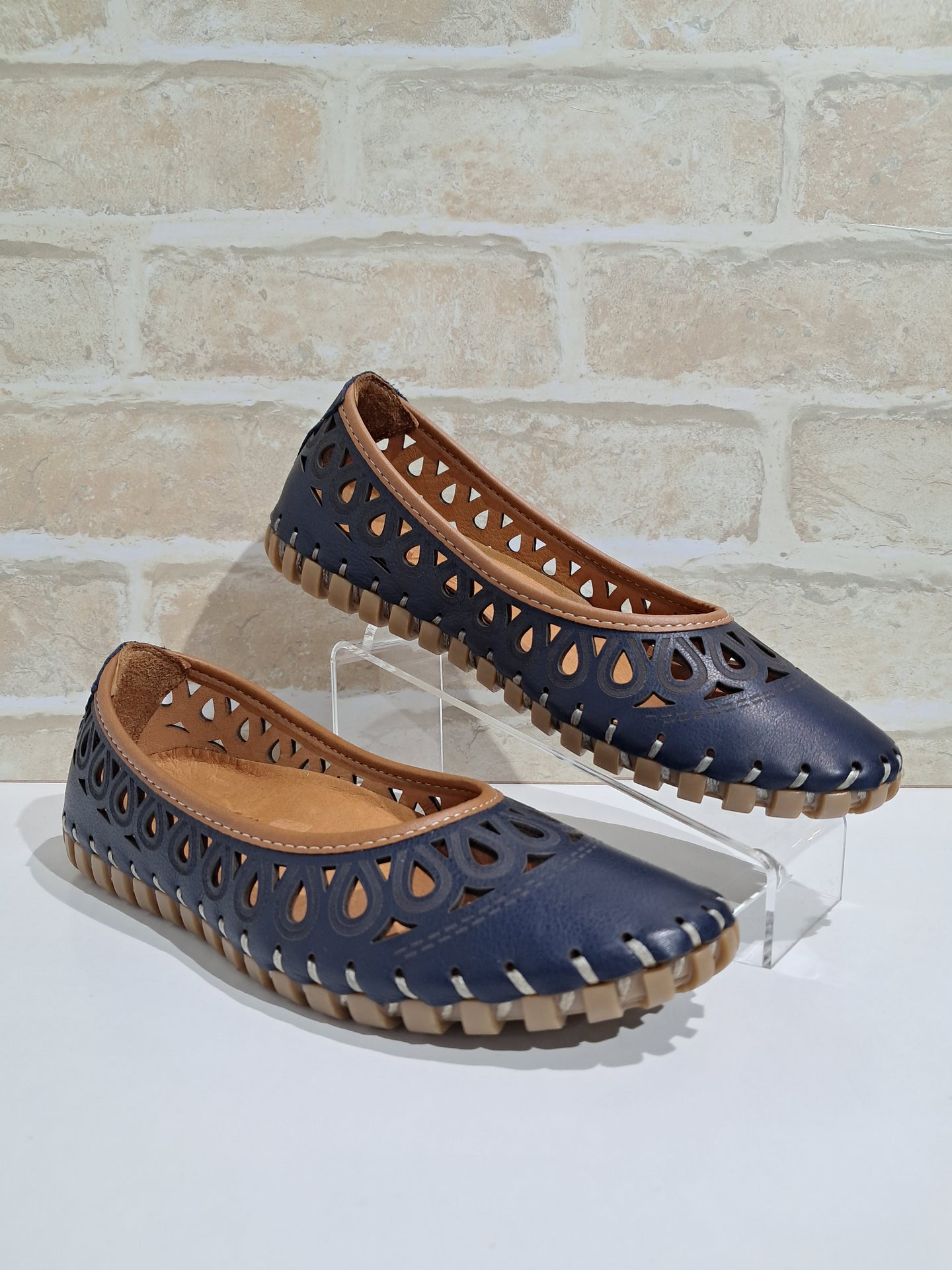 April Navy by Thyme & Co
