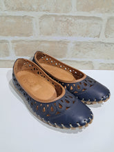 Load image into Gallery viewer, April Navy by Thyme &amp; Co
