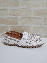 Load image into Gallery viewer, Totem White/Pewter by Thyme &amp; Co
