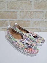 Load image into Gallery viewer, Shine Floral Multi by Baylane
