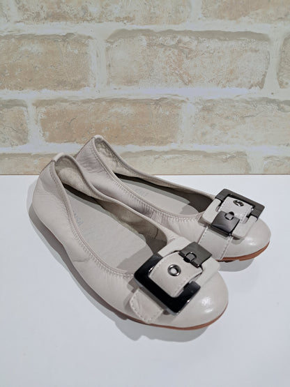 Ballencia Silver Grey