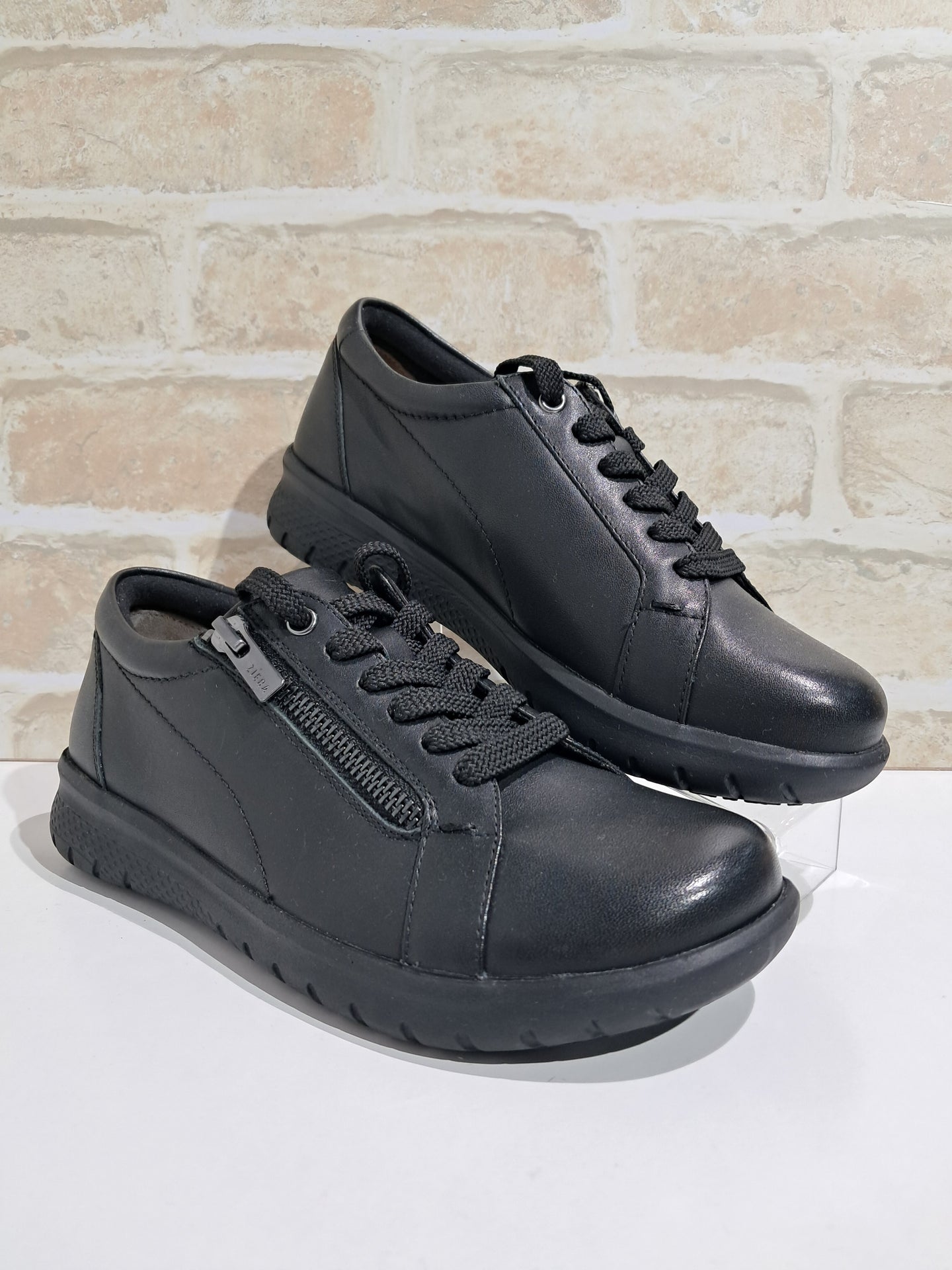 Solar Black Leather by Ziera
