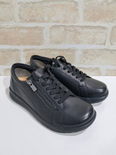 Load image into Gallery viewer, Solar Black Leather by Ziera
