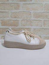 Load image into Gallery viewer, Cabarita White by Hinako

