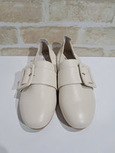 Load image into Gallery viewer, Angourie Ivory by Isabelle
