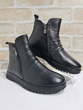Load image into Gallery viewer, Flor Black Leather by Nu x Neo
