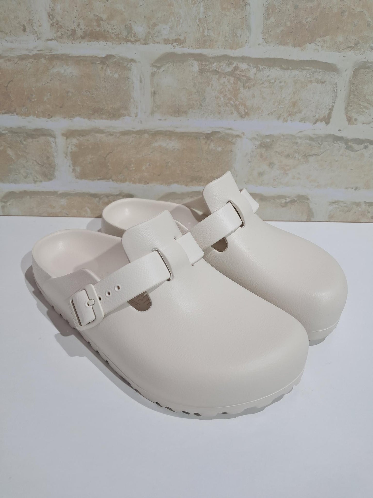 Boston EVA Eggshell Narrow