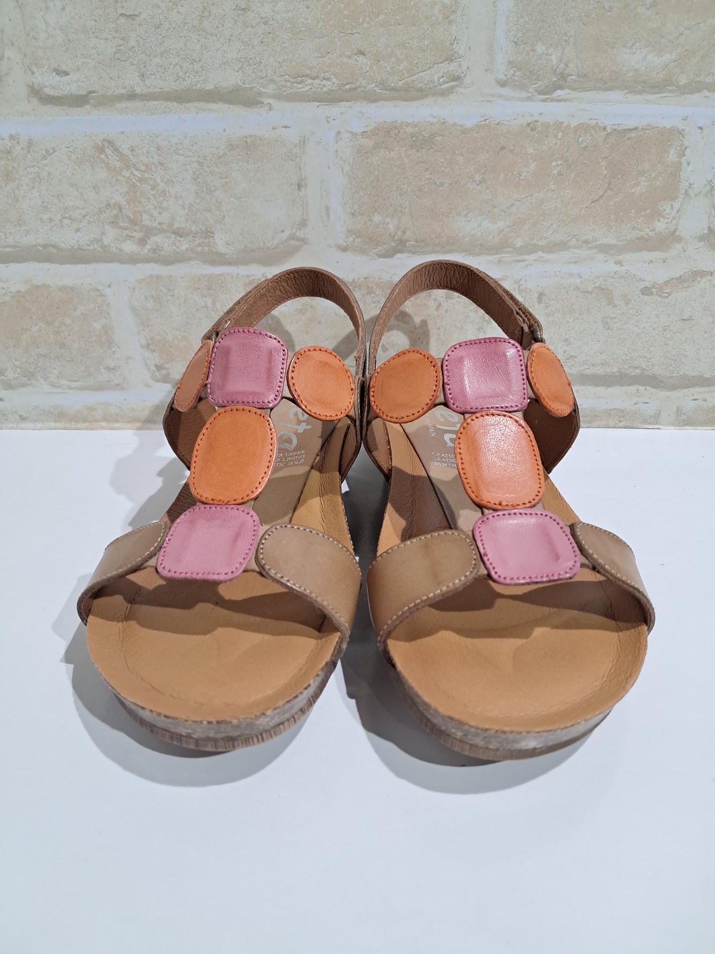 Ivanna Avellana/Pink/Coral