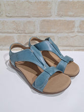 Load image into Gallery viewer, The Show Teal By Taos
