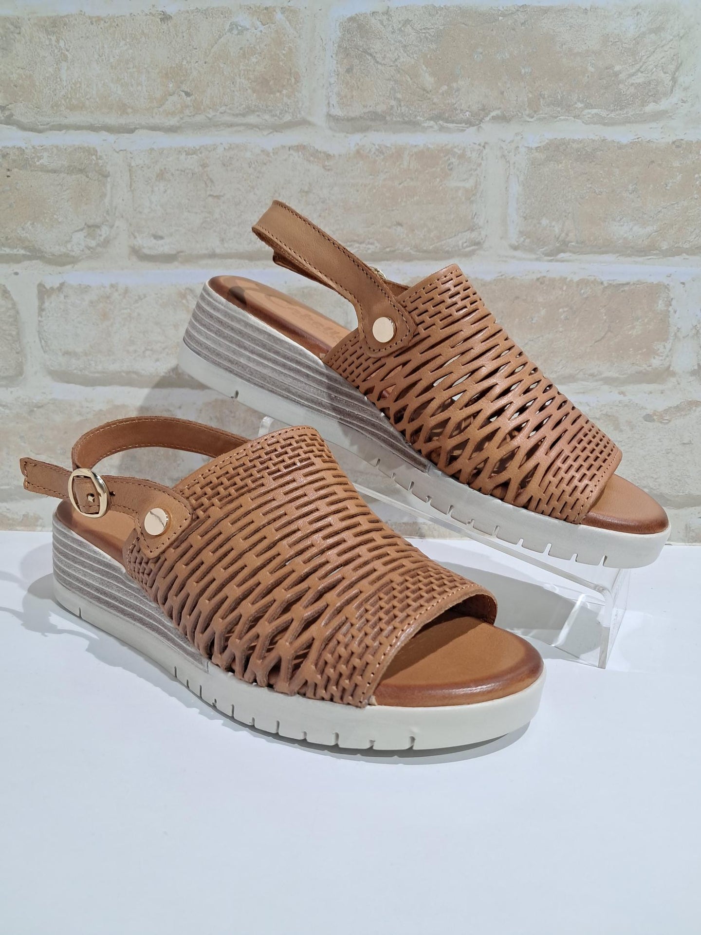 Enigma Tan by Cabello