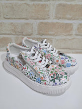 Load image into Gallery viewer, Noble White Floral by Naked Arches
