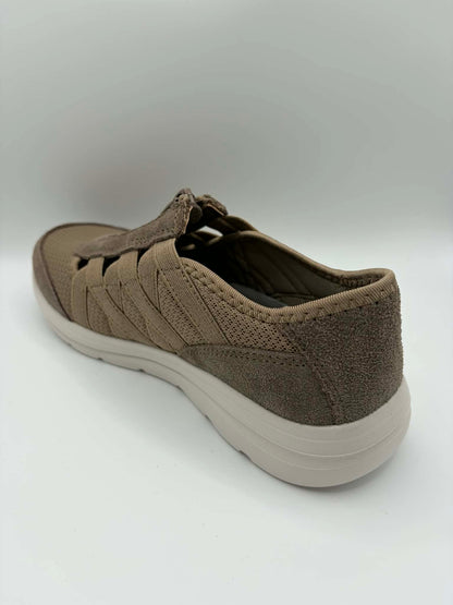 Callum Taupe