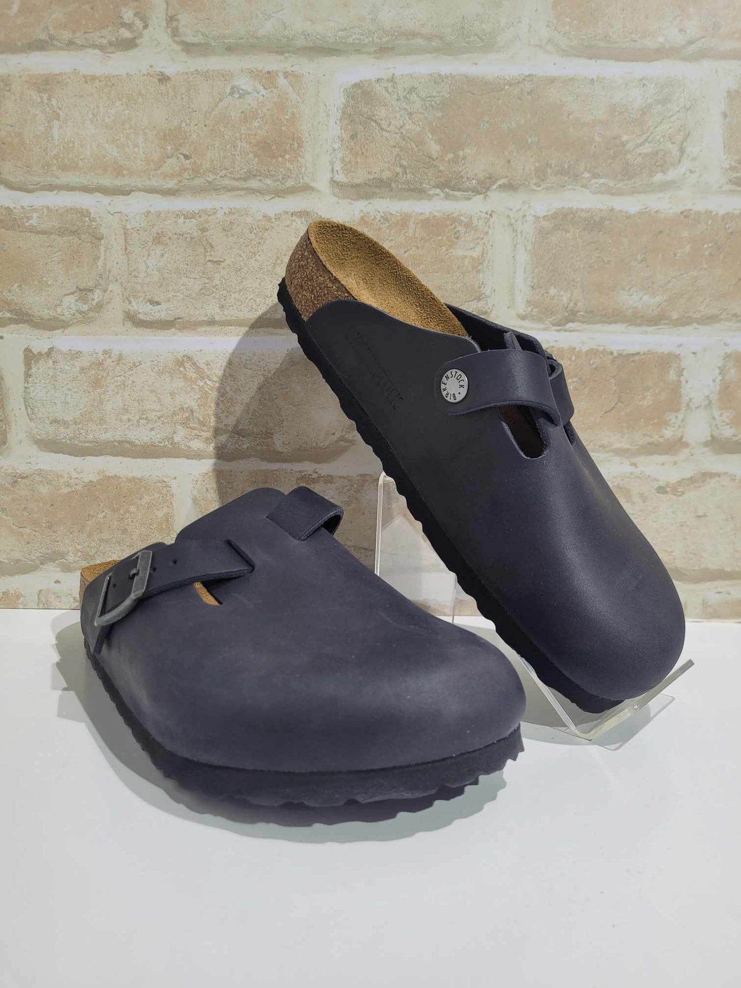 Boston Black Oiled Leather Regular