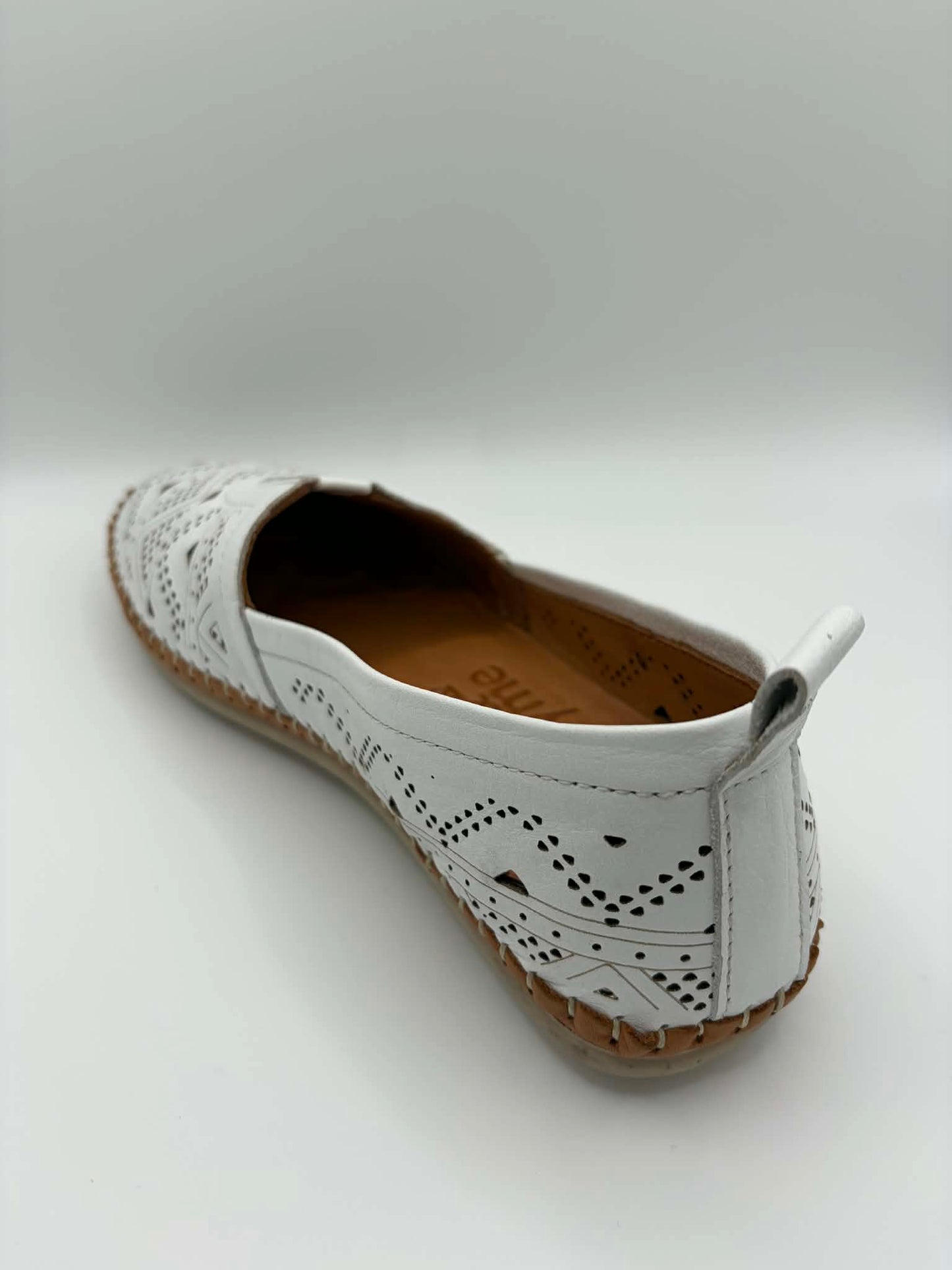 Candy White/Tan
