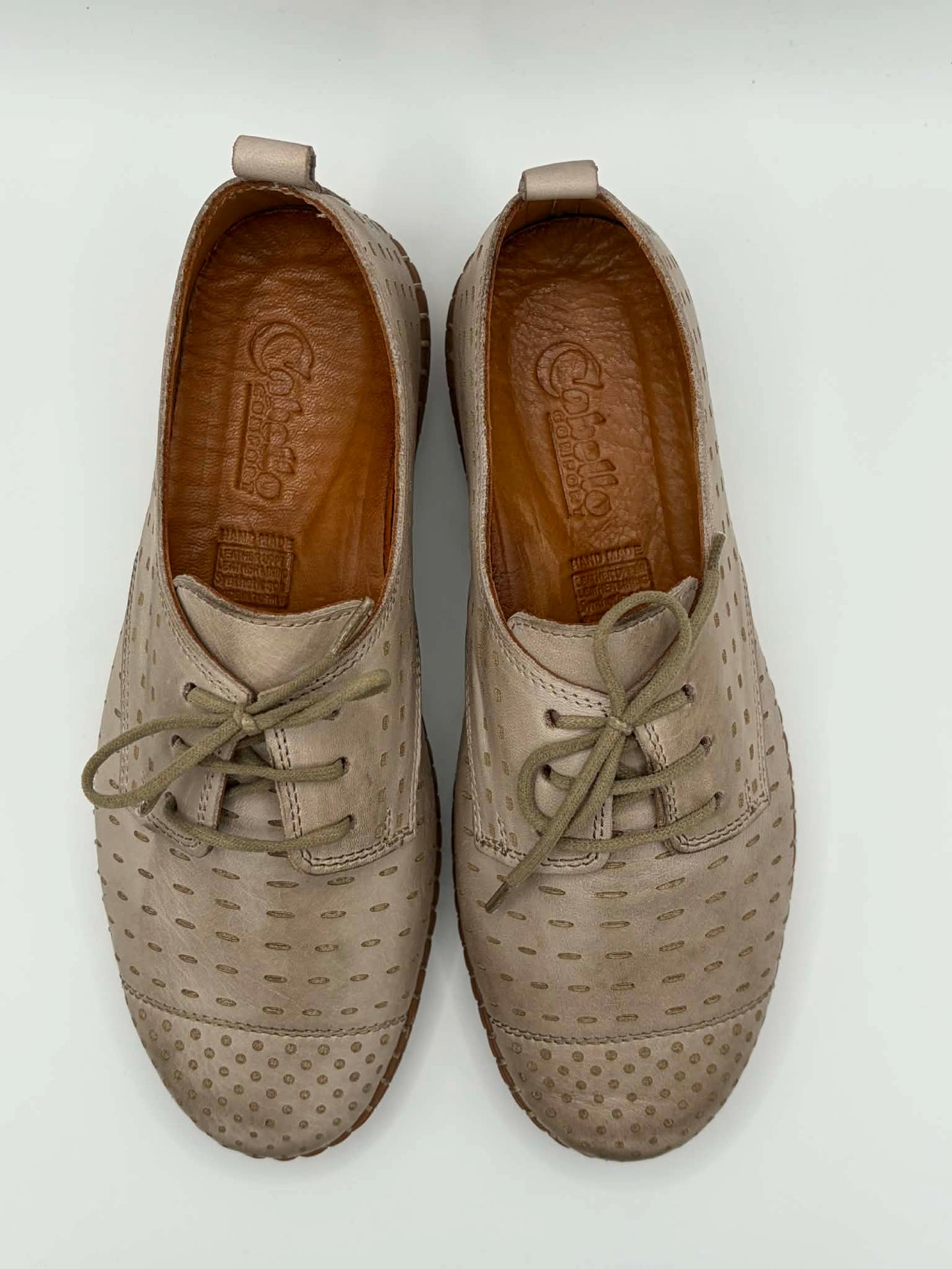 Kroot Taupe Leather