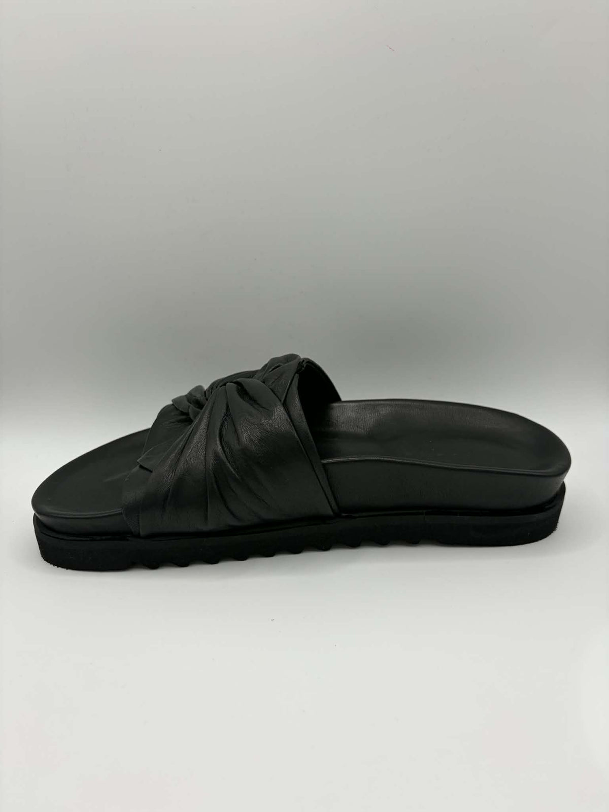 Tubist Black