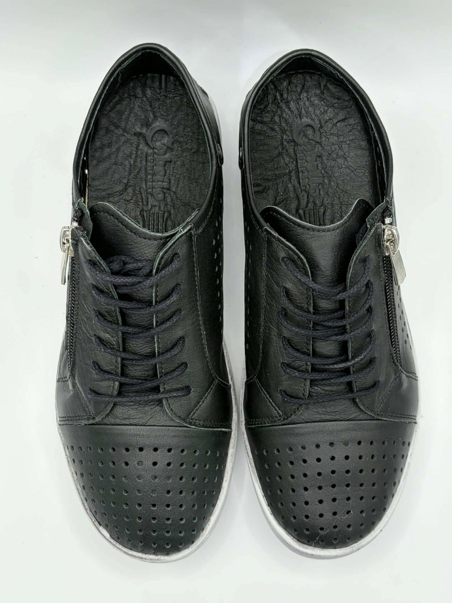 EG17 Black