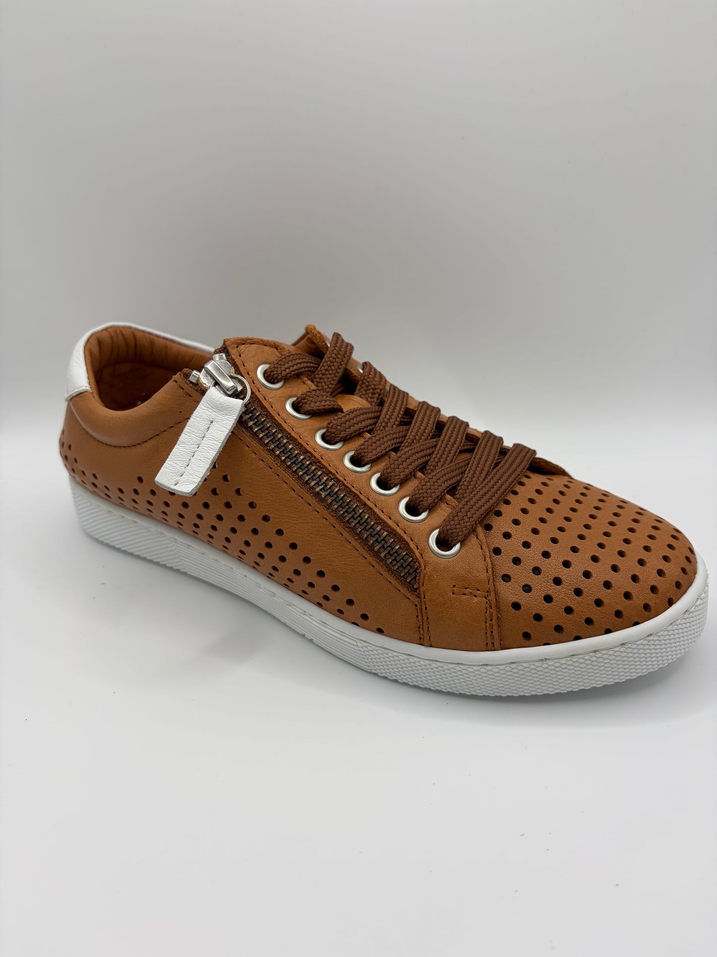 Temple Cognac/White