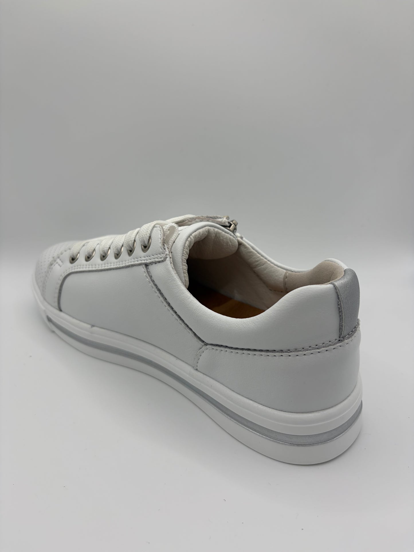 New Kiki White