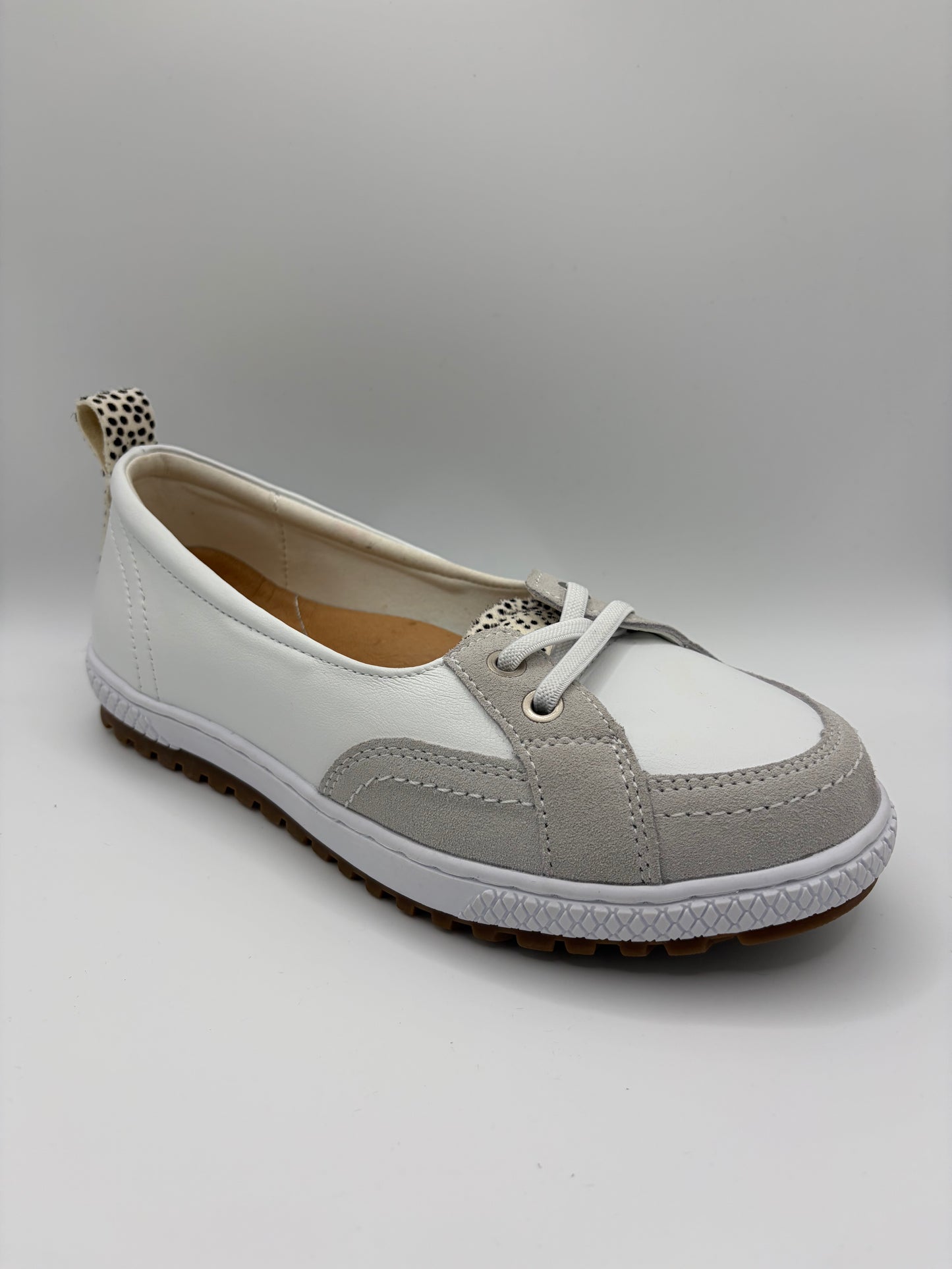 Garland White Multi