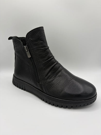 Flor Black Leather