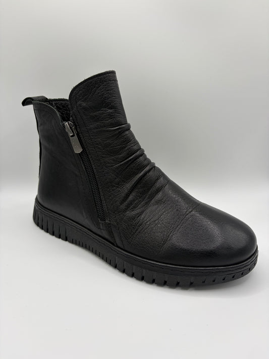 Flor Black Leather