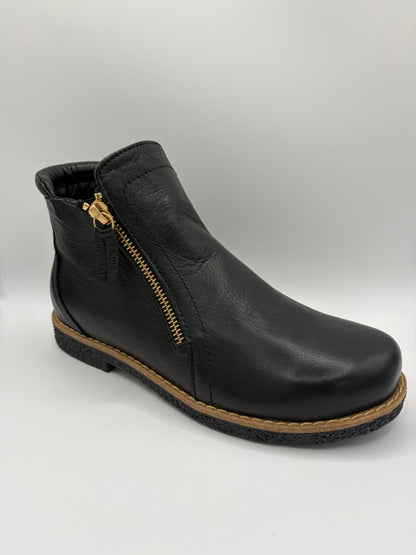 Tallow Black/Gold