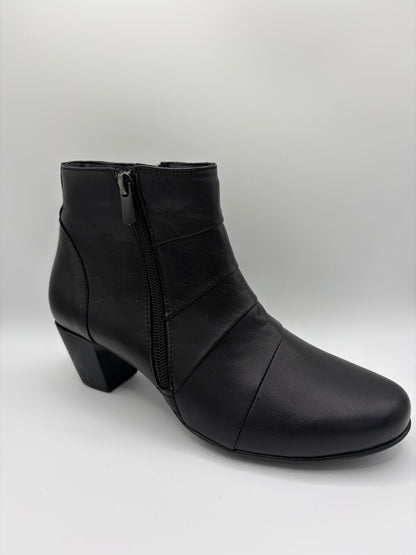 Elva Black