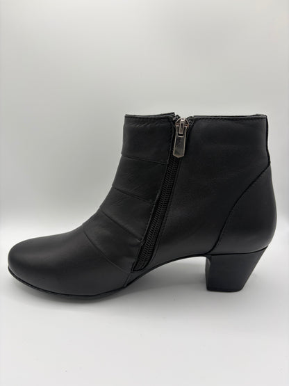 Elva Black