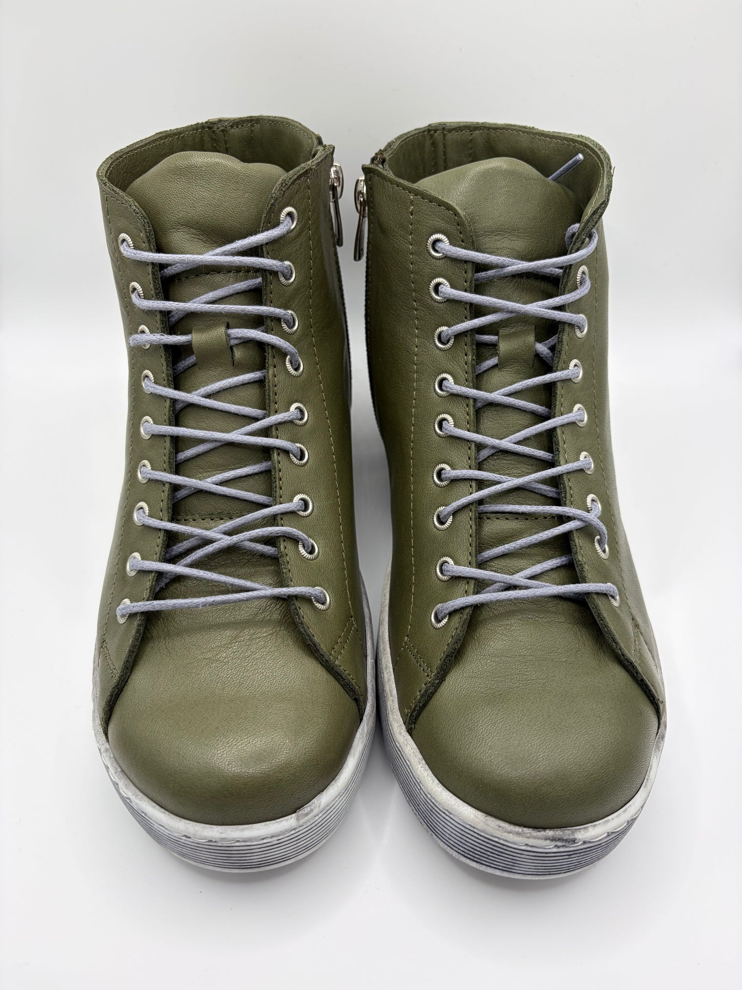 Typo Olive