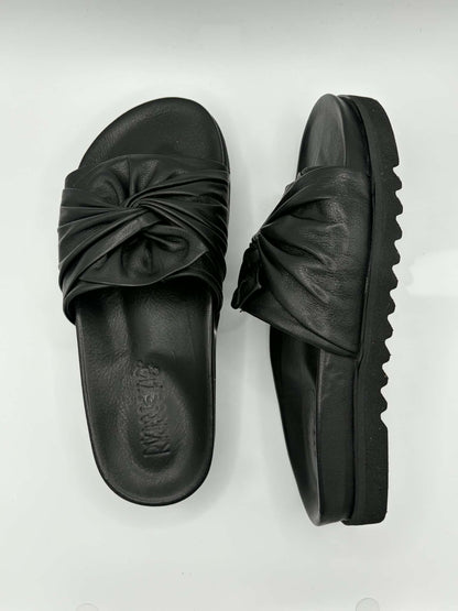 Tubist Black