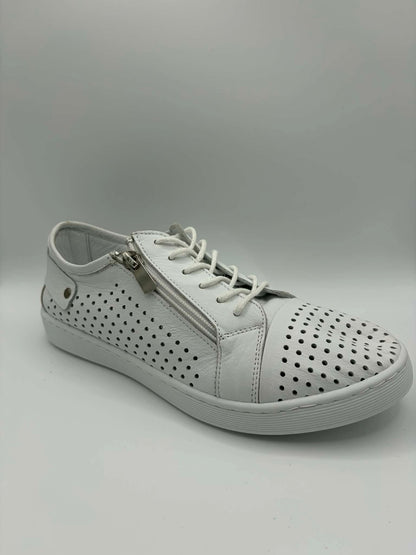 EG17 White