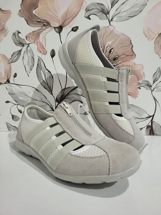 Christine Bone/taupe