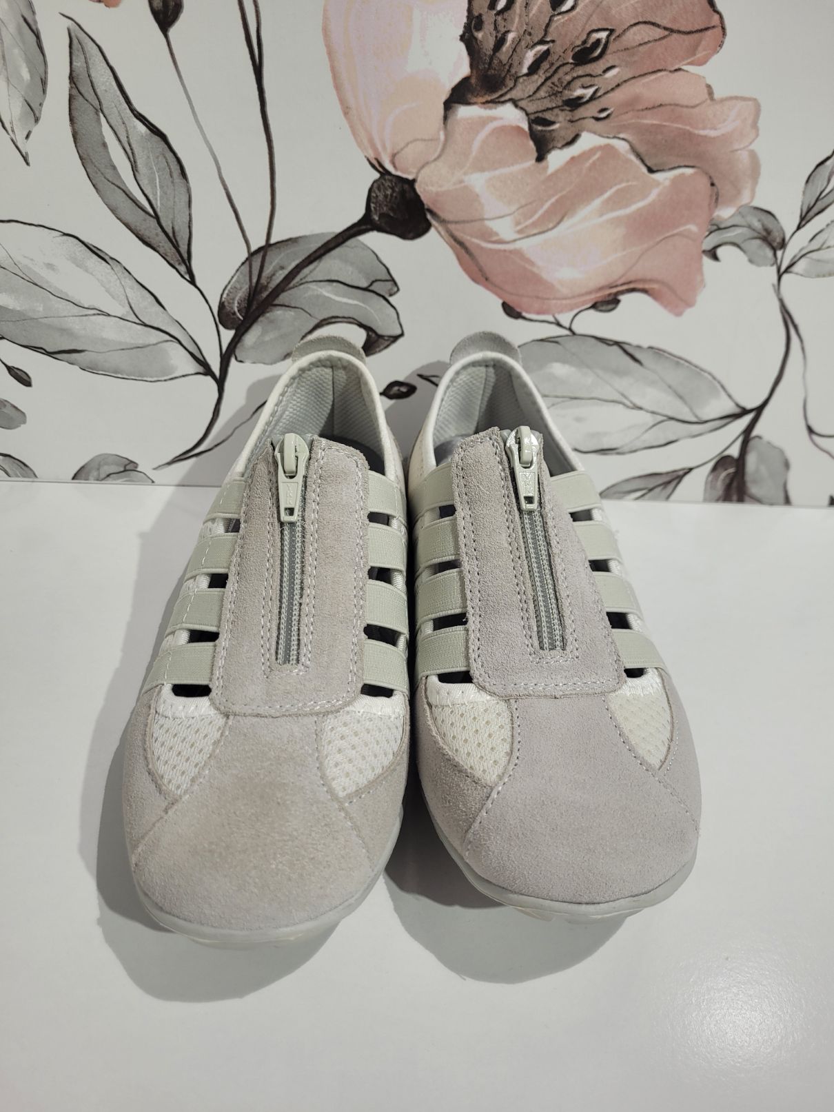 Christine Bone/taupe