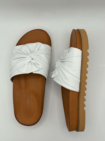 Tubist White/Tan