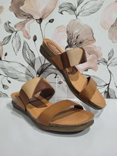 Load image into Gallery viewer, Resort Cuero/Beige/Nuez by Zeta
