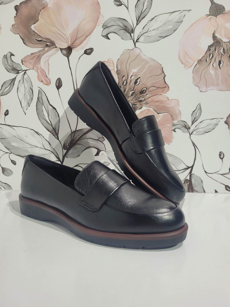 Fronti Black by Planet Shoes